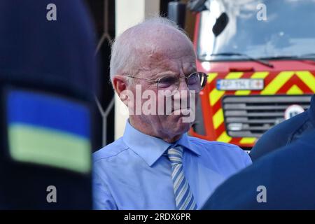 Le chargé d'affaires de l'ambassade de Suède en Ukraine Lennart Linner est vu lors de sa visite officielle aux services d'urgence de l'Etat ukrainien à Zaporizhzhia. ÉTATS-UNIS Le secrétaire d'État Antony Blinken a déclaré que l'Ukraine avait déjà repris environ la moitié de ses territoires occupés par la Russie depuis le début de l'invasion à grande échelle. Il a également déclaré que les forces armées ukrainiennes ont fait face à une résistance importante lors des opérations contre-offensives. Il a déclaré que les États-Unis estiment que la contre-offensive de l'Ukraine se poursuivra pendant au moins plusieurs mois de plus. Banque D'Images