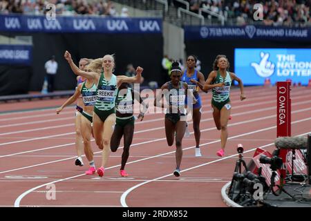 Londres, Royaume-Uni. 23 juillet 23. Jemma REEKIE (Grande-Bretagne) franchissant la ligne d'arrivée de la finale du 800m féminin au 2023, IAAF Diamond League, Queen Elizabeth Olympic Park, Stratford, Londres, Royaume-Uni. Crédit : Simon Balson/Alamy Live News Banque D'Images