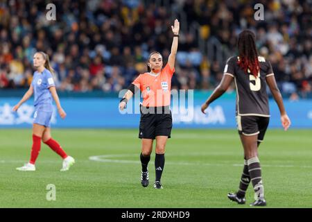 Sydney, Australie. 23 juillet 2023. Arbitre Maria Carvajal en action lors de la coupe du monde féminine FIFA 2023 entre la France et la Jamaïque au stade de football de Sydney le 23 juillet 2023 à Sydney, Australie Credit : IOIO IMAGES/Alamy Live News Banque D'Images