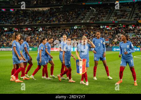 Sydney, Aus. 23 juillet 2023. Sydney, Australie, le 23 juillet 2023 : les joueuses françaises se préparent pour la photo de l'équipe avant le match de football du groupe F de la coupe du monde féminine 2023 entre la France et la Jamaïque au Sydney Stadium de Sydney, Australie. (NOE lamas/SPP) crédit : SPP Sport Press photo. /Alamy Live News Banque D'Images