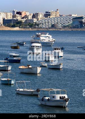 La ville d'Alexandrie est située sur la côte méditerranéenne nord de l'Egypte, à l'ouest du delta du Nil. Fondée vers 331 av. J.-C. par Alexandre le Banque D'Images