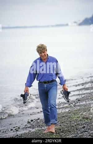 Frank Schöbel, deutscher Schlagersänger, Komponist, Musikproduzent, Autor und Schauspieler, BEI einem Urlaub an der Ostsee, Deutschland 2000. Banque D'Images