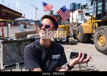 Seattle, États-Unis. 4 juillet 2023. Des patriotes à Seattle le 4. Banque D'Images