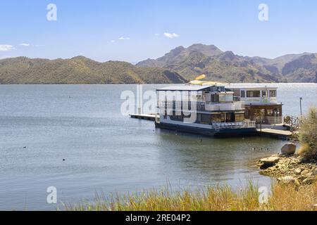 Bateau d'excursion à impériale sur le lac Saguaro, États-Unis, Arizona, lac Saguaro, Phoenix Banque D'Images