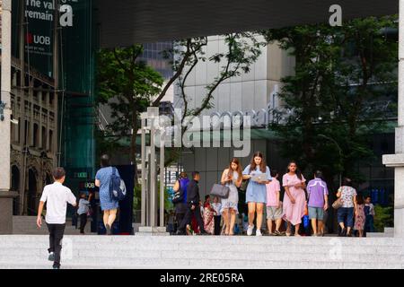 UOB Plaza à Raffles place sur le Boat Quay sur la rivière Singapour à Singapour. Banque D'Images