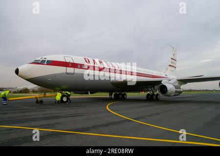 QANTAS Boeing 707 VH-XBA (anciennement VH-EBA) qui fut le premier avion de ligne à réaction de la compagnie aérienne, à Southend Airport, Royaume-Uni après restauration. Vol pour l'Australie Banque D'Images