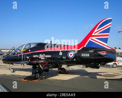 Hawker Siddeley Hawk T1A XX159, BAe Hawk, avion d'entraînement à réaction dans un plan spécial commémorant 30 ans de service par le type dans la Royal Air Force Banque D'Images