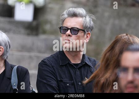 Paris, France. 24 juillet 2023. Benjamin Biolay lors des funérailles à l'église Saint Roch à Paris, France, le 24 juillet 2023, de la chanteuse et actrice britannique Jane Birkin, décédée le 16 juillet 2023 à Paris à l'âge de 76 ans. Photo de Nasser Berzane/ABACAPRESS.COM crédit : Abaca Press/Alamy Live News Banque D'Images