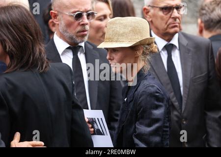 Paris, France. 24 juillet 2023. Vanessa Paradis lors des funérailles à l'église Saint Roch à Paris, France, le 24 juillet 2023, de la chanteuse et actrice d'origine britannique Jane Birkin, décédée le 16 juillet 2023 à Paris à l'âge de 76 ans. Photo de Nasser Berzane/ABACAPRESS.COM crédit : Abaca Press/Alamy Live News Banque D'Images