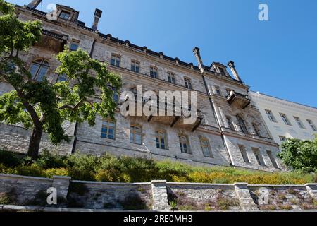 Ancien palais Ungern-Sternberg sur la colline de Toompea dans la vieille ville de Tallinn, Estonie. Actuellement la résidence de l'Académie estonienne des sciences Banque D'Images