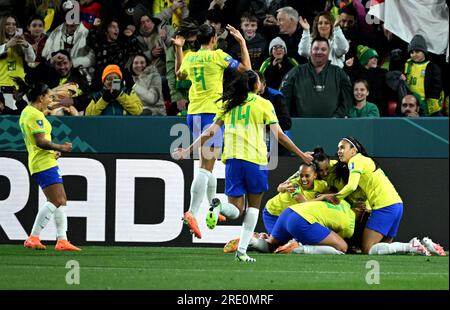 Adélaïde, Australie. 24 juillet 2023. Les joueuses brésiliennes célèbrent les points lors du match du groupe F entre le Brésil et le Panama lors de la coupe du monde féminine de la FIFA 2023 à Adélaïde, en Australie, le 24 juillet 2023. Crédit : Xiong Qi/Xinhua/Alamy Live News Banque D'Images