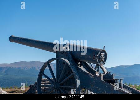 Long Tom Monument, History, Mpumalanga, Afrique du Sud, un canon de campagne français commémorant la dernière utilisation des canons Boer 155 mm Creusot long Tom pendant la TH Banque D'Images