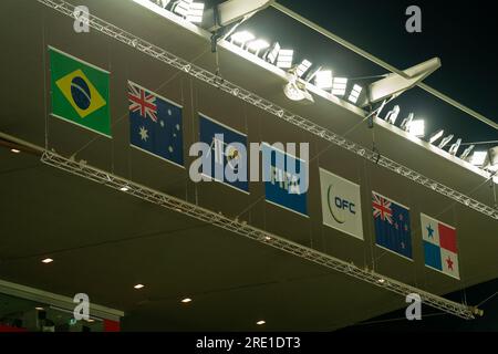Adélaïde, Aus. 24 juillet 2023. Adélaïde, Australie, 24 juillet 2023 : les drapeaux des deux pays à l'intérieur du stade avant le match de football du groupe F de la coupe du monde féminine 2023 entre le Brésil et le Panama au stade Hindmarsh d'Adélaïde, en Australie. (NOE lamas/SPP) crédit : SPP Sport Press photo. /Alamy Live News Banque D'Images