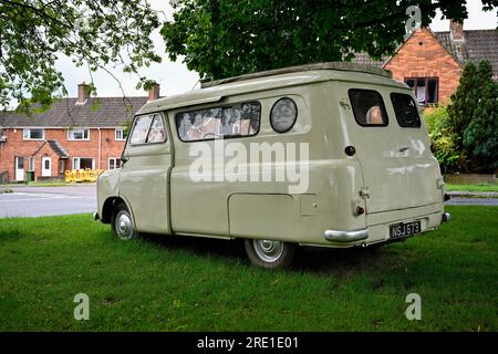 Restauré 1959 Bedford CA Dormobile Banque D'Images