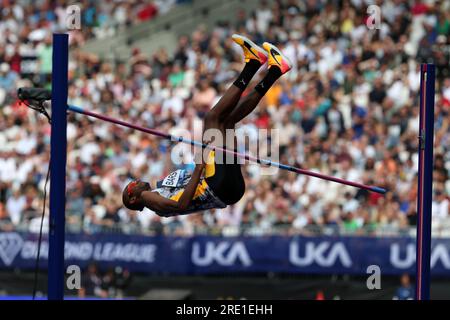 Mutaz Essa BARSHIM (Qatar) en compétition dans la finale de saut en hauteur masculin en 2023, IAAF Diamond League, Queen Elizabeth Olympic Park, Stratford, Londres, Royaume-Uni. Banque D'Images