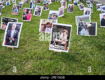 Covid-19 familles endeuillées pour la justice Banque D'Images