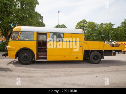 BUS ET CAMION un véhicule combiné qui a été utilisé par le bureau de poste suédois pour le trafic de passagers et de marchandises pendant la ronde postale dans le nord de la Suède, où la distance était longue et peu peuplée Banque D'Images