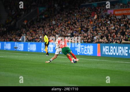 Melbourne, Australie. 24 juillet 2023. Sara Däbritz d'Allemagne et Sakina Ouzraoui du Maroc sont en action lors du match de la coupe du monde féminine de la FIFA 2023 entre l'Allemagne et le Maroc au stade rectangulaire de Melbourne. Score final Allemagne 6:0 Maroc crédit : SOPA Images Limited/Alamy Live News Banque D'Images