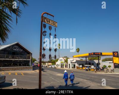 Scène de rue à Outjo Town, Namibie Banque D'Images