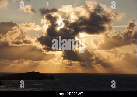 Un coucher de soleil apaisant sur Newquay Bay, Newquay Cornwall. Banque D'Images