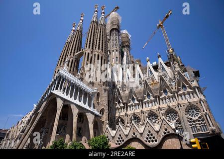 Barcelone, Espagne - 22 juillet 2023 : vue de la Sagrada Familia à Barcelone le 22 juillet 2023. Banque D'Images