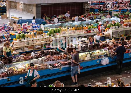 Kazakhstan, Almaty. Présentation de Green Bazaar. Banque D'Images