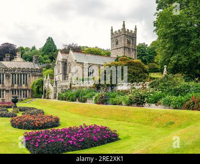 Église dans Lanhydrock House and Garden, Bodmin, Cornouailles, Angleterre, Royaume-Uni Banque D'Images