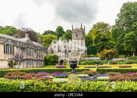 Église dans Lanhydrock House and Garden, Bodmin, Cornouailles, Angleterre, Royaume-Uni Banque D'Images