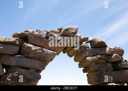 Vestiges archéologiques incas sur l'île de Taquile sur le lac Titicaca au Pérou. Banque D'Images