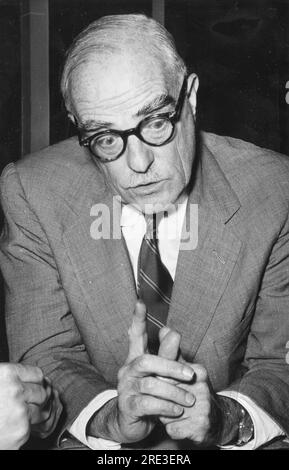 Wilder, Thornton, 17.4.1897 - 7.12.1975, écrivain américain, lors d'une interview, 1953, INFO-AUTORISATION-DROITS-SUPPLÉMENTAIRES-NON-DISPONIBLE Banque D'Images