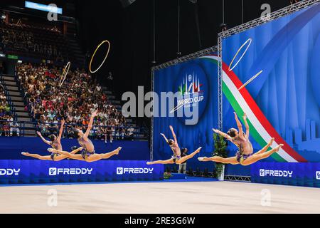 Milan, Italie. 23 juillet 2023. Équipe de groupe de Chine lors de la coupe du monde DE gymnastique rythmique FIG 2023 Milan au Mediolanum Forum. (Photo de Fabrizio Carabelli/SOPA Images/Sipa USA) crédit : SIPA USA/Alamy Live News Banque D'Images