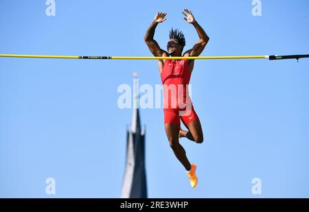 Les finales, Championnat d'Allemagne, saut à la perche masculin sur la Promenade Rhein Shore Düsseldorf ; Champion d'Allemagne 2023, Bo Kanda Lita Baehre (TSV Bayer 04 Leverkusen) Banque D'Images