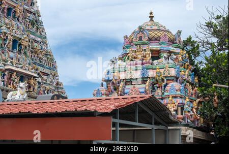 La Tour porte du temple Kapaleeshwarar à Mylapore, Chennai, Inde Banque D'Images