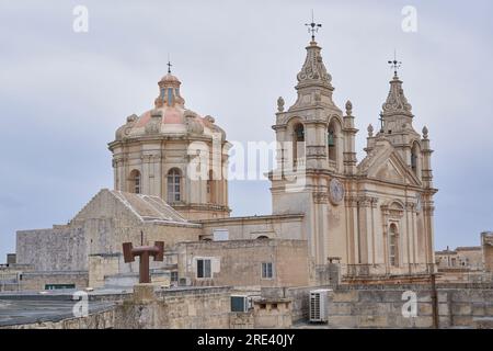 Cathédrale historique St Pauls à l'intérieur de l'ancienne ville fortifiée de Rabat à Malte Banque D'Images