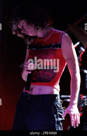 Florence, Italie. 24 juillet 2023. Madame, pseudonyme de Francesca Calearo, est une auteure-compositrice et rappeuse italienne, en concert à Florence Credit : Independent photo Agency/Alamy Live News Banque D'Images