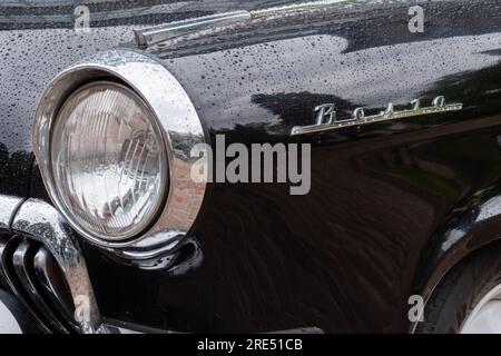Black sport GAZ M21 Volga à l'exposition de voiture soviétique classique Banque D'Images