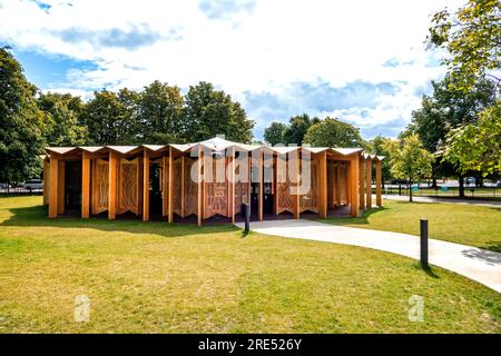 Serpentine Gallery Pavilion 2023 conçu par Lina Ghotmeh Londres Royaume-Uni Banque D'Images