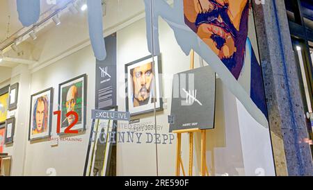 johnny depp art print pour la collection de fenêtre de galerie de vente appelée 5 five queen street glasgow castle fine art store Banque D'Images