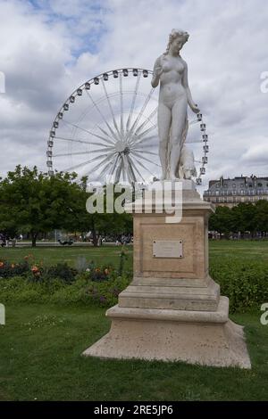 Paris, France - 13 juillet 2023 - le jardin des Tuileries à Paris en été Banque D'Images