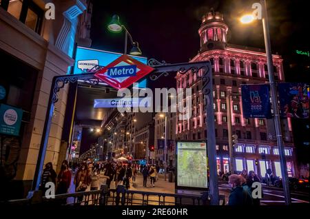 Place Callao et Gran via, Madrid, Espagne Banque D'Images