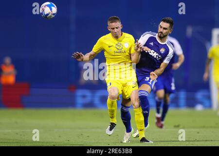 Zagreb, Croatie. 25 juillet 2023. Josip Sutalo du GNK Dinamo Zagreb lors du match de première étape du deuxième tour de qualification de l'UEFA Champions League entre le GNK Dinamo Zagreb et Astana au Maksimir Stadium le 25 juillet 2023 à Zagreb, Croatie. Photo : Goran Stanzl/Pixsell crédit : Pixsell/Alamy Live News Banque D'Images