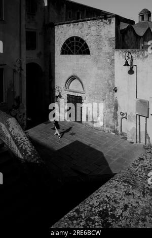 Église Santa Maria del Santo Monte di Pietà Cagliari, Château. Centre historique de la ville. Photographie en noir et blanc. Technique de photographie de rue Banque D'Images