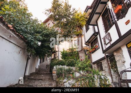 Maisons traditionnelles construites dans le style architectural néo-royal dans la vieille ville de Plovdiv, Bulgarie Banque D'Images