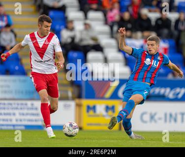 Caledonian Stadium, Inverness, Royaume-Uni. 25 juillet 2023. C'est de l'égalité de la Viaplay Cup entre l'Inverness Caledonian Thistle FC (ICT) et l'Airdrieonians FC. CONTENU DE L'IMAGE:- TIC - Charlie Gilmour crédit : Jasperimage/Alamy Live News Banque D'Images