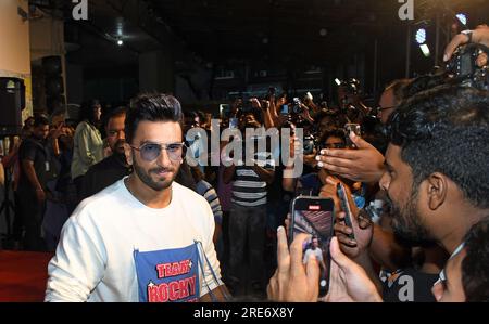 Mumbai, Inde. 25 juillet 2023. L'acteur Bollywood Ranveer Singh est vu à la projection de son prochain film 'Rocky Aur Rani Kii Prem Kahaani' à Mumbai. Le film sortira en salles le 28 juillet 2023. Crédit : SOPA Images Limited/Alamy Live News Banque D'Images