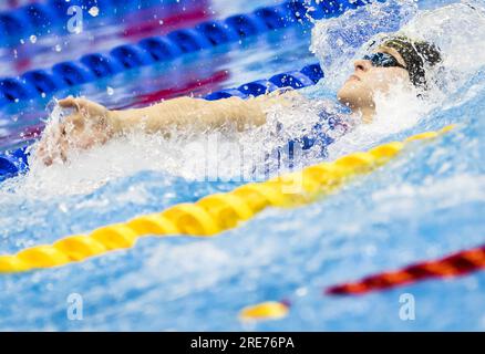 FUKUOKA - 26/07/2023, Maaike de Waard en action sur le 50 mètres dos pour (femmes) lors de la quatrième journée des Championnats du monde de natation au Japon. ANP KOEN VAN WEEL netherlands Out - belgique Out Banque D'Images