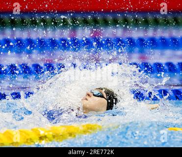 FUKUOKA - 26/07/2023, Maaike de Waard en action sur le 50 mètres dos pour (femmes) lors de la quatrième journée des Championnats du monde de natation au Japon. ANP KOEN VAN WEEL netherlands Out - belgique Out Banque D'Images