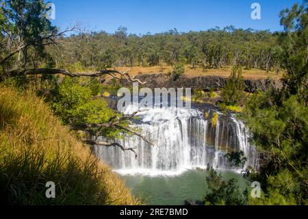 Millstream Falls, Yindinji, Big Millstream Falls, réputée être la plus large cascade d'Australie, Ravenshoe, Australie. Banque D'Images