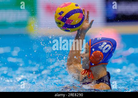 Fukuoka, Japon. 26 juillet 2023. FUKUOKA, JAPON - JUILLET 26 : Lieke Rogge des pays-Bas lors du Championnat du monde aquatique féminin 2023 match de demi-finale de Waterpolo entre l'Italie et les pays-Bas le 26 juillet 2023 à Fukuoka, Japon (photo d'Albert Ten Hove/Orange Pictures) crédit : Orange pics BV/Alamy Live News Banque D'Images