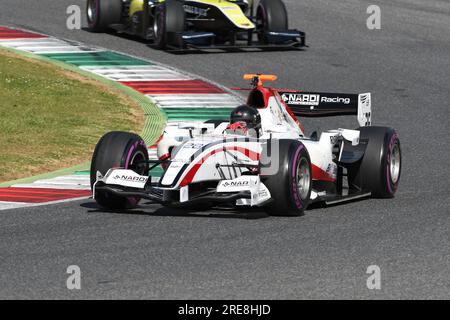 Scarperia, 9 avril 2021 : Dallara GP2 Formula pilotée par Unknown en action sur le circuit de Mugello lors des essais de BOSS GP Championship. Italie Banque D'Images